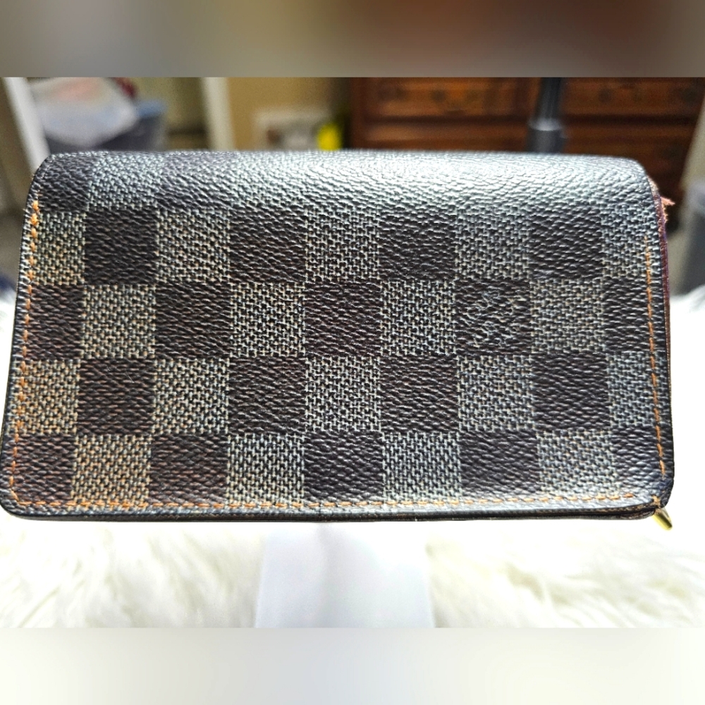 LV Damier Ebene Snap Wallet